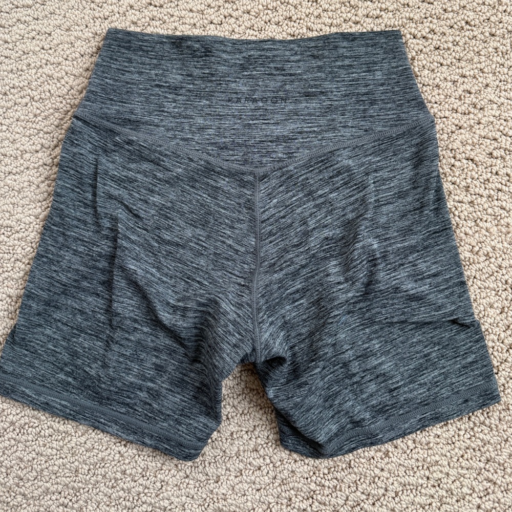 PARAGON SCULPTSEAM Heathered Gray Women's Shorts Medium booty scrunch